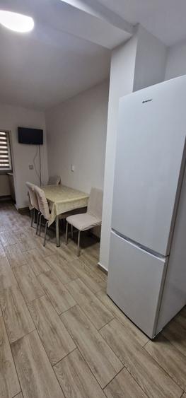 Inchiriez apartament langa liceu - 6