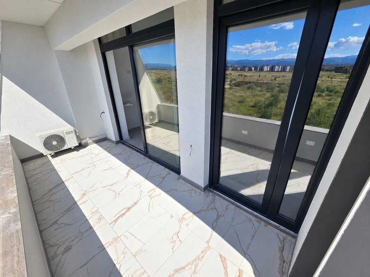 Apartament cu 2 camere decomandat în Exterior Vest