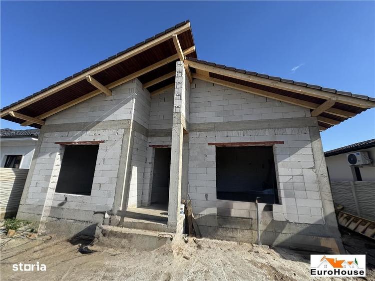 Casă cu 4 camere cu Teren 428 Mp în Central