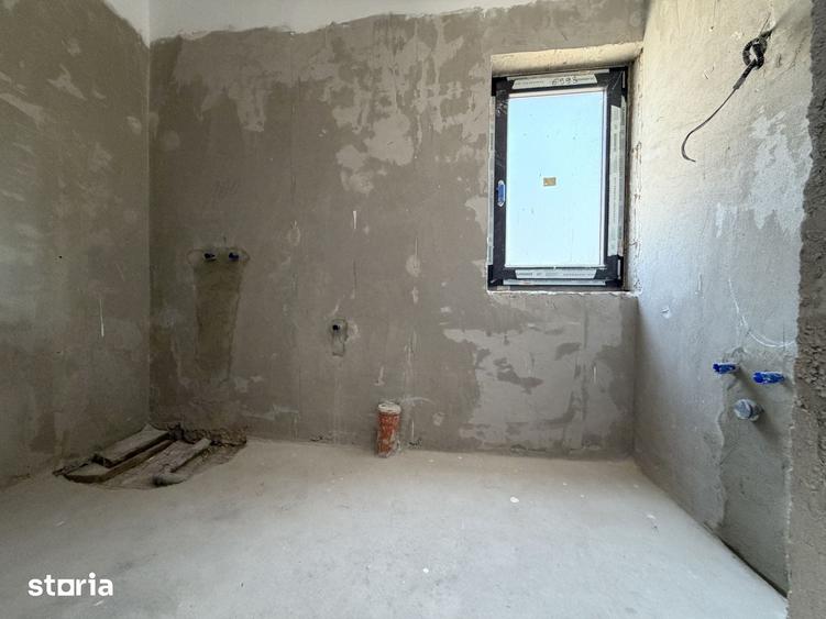 Casă cu 4 camere cu Teren 350 Mp în Mircea cel Bătrân