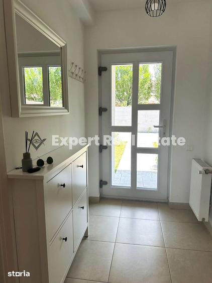 Casă cu 4 camere cu Teren 300 Mp în Central