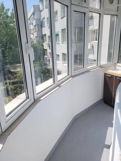 Apartament cu 3 camere decomandat în Aviației