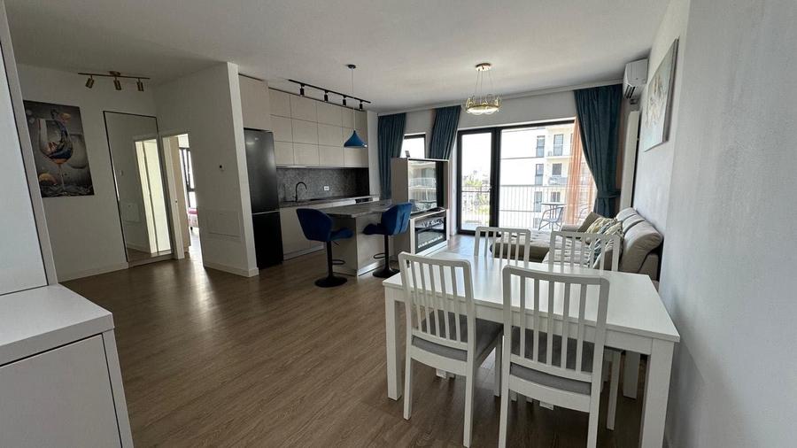 Apartament cu 3 camere decomandat în Central