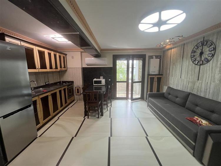 Apartament cu 3 camere decomandat, mobilat în Brăilei