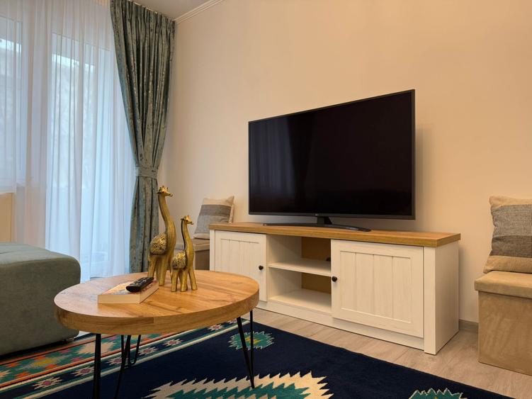 Apartament cu 2 camere semidecomandat, mobilat în Hristo Botev
