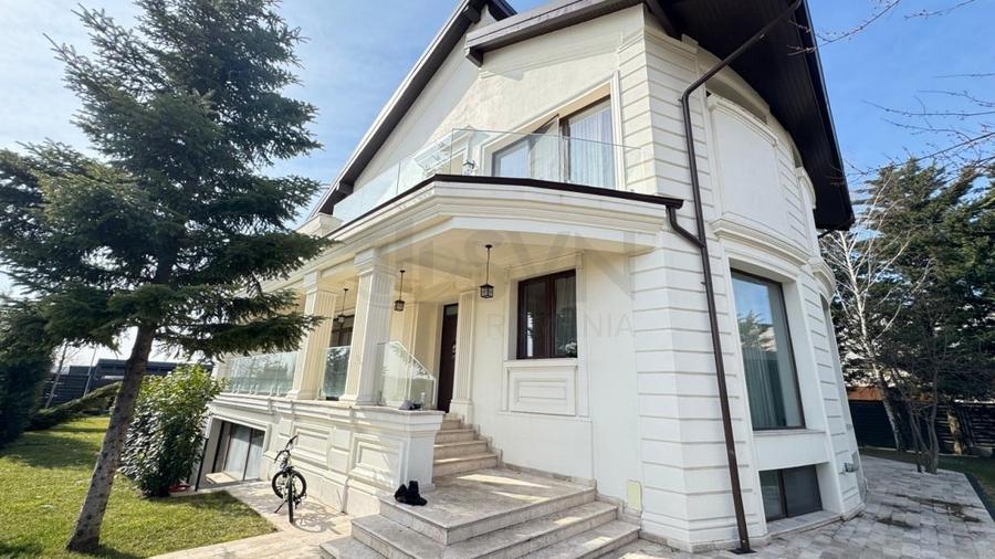Casă individuală cu 7 camere cu Piscina în Iancu Nicolae