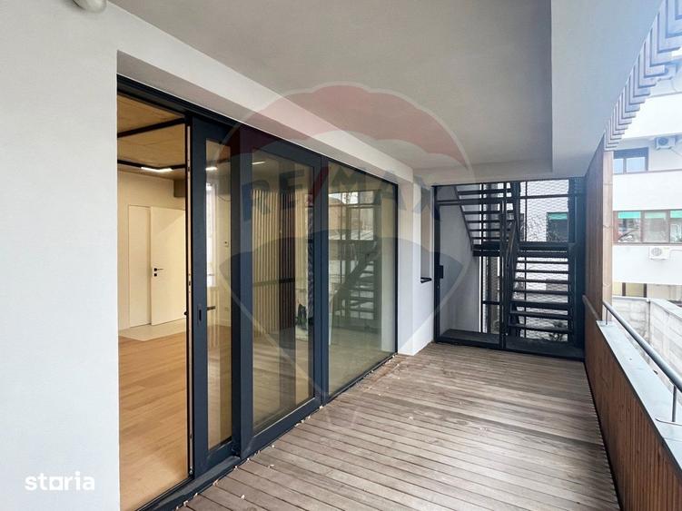 Apartament cu 4 camere în Dorobanți