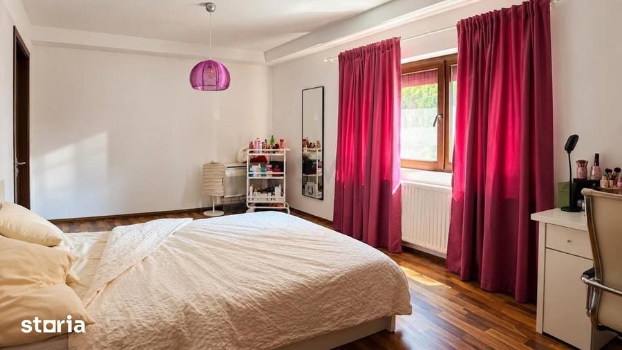 Casă cu 4 camere cu Teren 150 Mp în Central