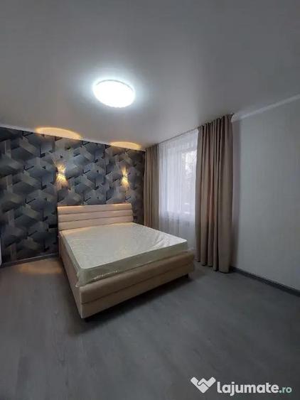Garsonieră în Titan