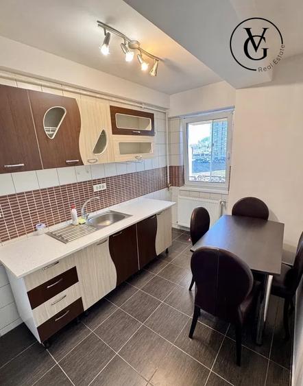 Apartament cu 2 camere semidecomandat, mobilat în Universitate
