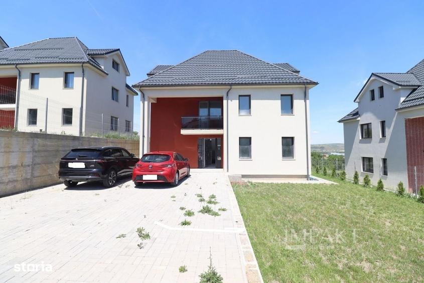 Casă cu 4 camere în Dezmir