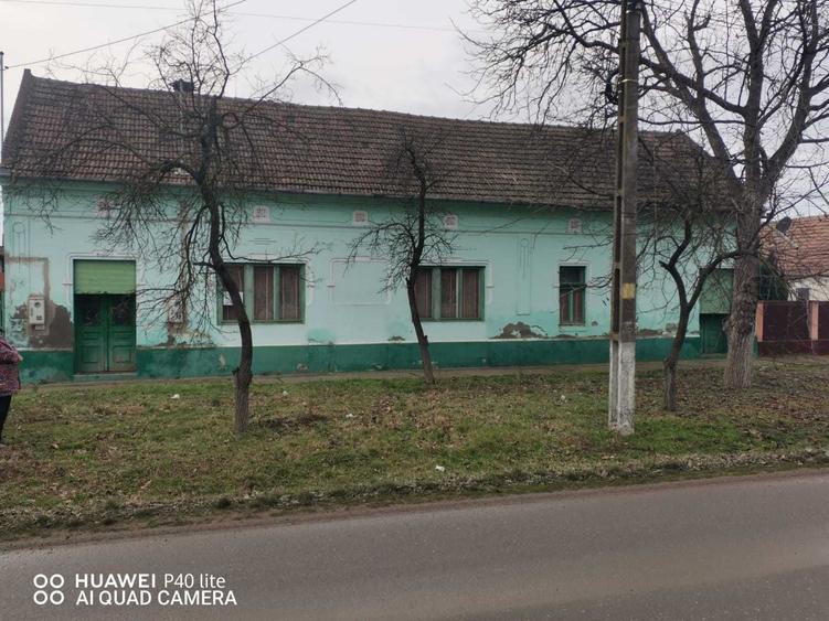 Casă cu 4 camere în Sânmihaiu German