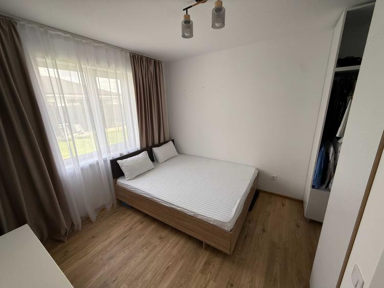 Casă cu 4 camere în Vladimirescu