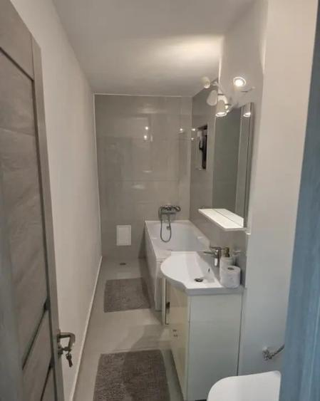 Apartament cu 2 camere decomandat, mobilat în Alba Iulia