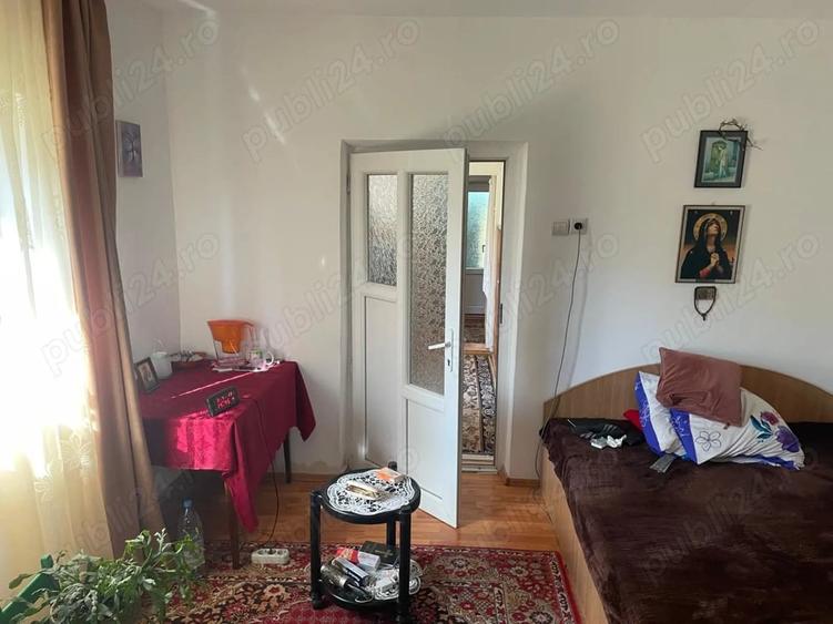 Casă cu 4 camere cu Teren 754 Mp în Central