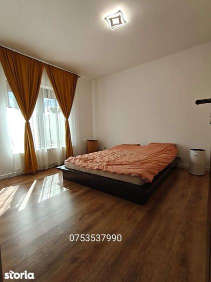 Apartament cu 3 camere decomandat în Cug