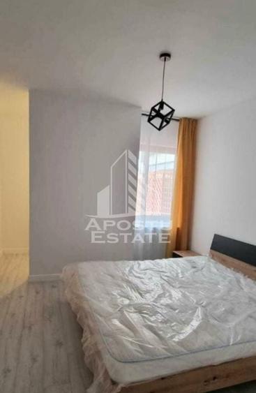Apartament cu 3 camere decomandat, mobilat în Torontalului