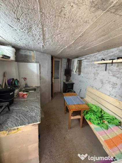 Casă cu 2 camere cu Teren 160 Mp în Păcii