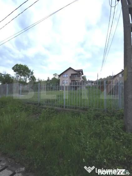 Casă cu 7 camere cu Teren 784 Mp în Central
