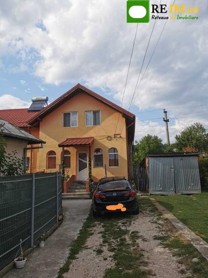 Casă individuală cu 7 camere cu Canalizare în Câmpulung Muscel