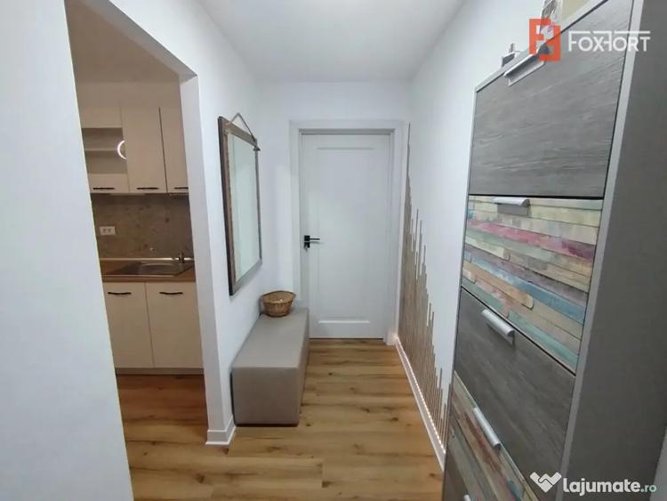 Apartament cu 2 camere semidecomandat în Girocului