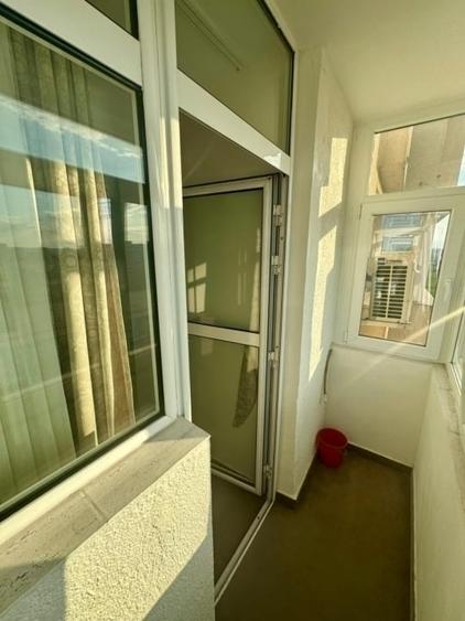 Apartament cu 2 camere decomandat în Podu Roș