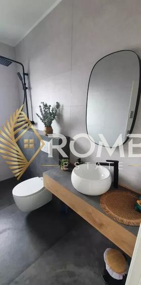 Casă individuală cu 6 camere cu Canalizare în Europa
