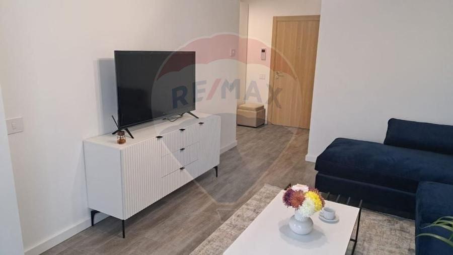 Apartament cu 2 camere decomandat în P-ta Presei Libere