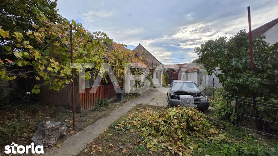 Casă cu 3 camere cu Teren 160 Mp în Câlnic