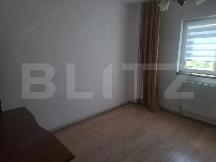 Apartament cu 3 camere decomandat, mobilat în Central