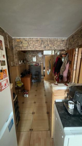 Apartament cu 3 camere decomandat în Vitrometan