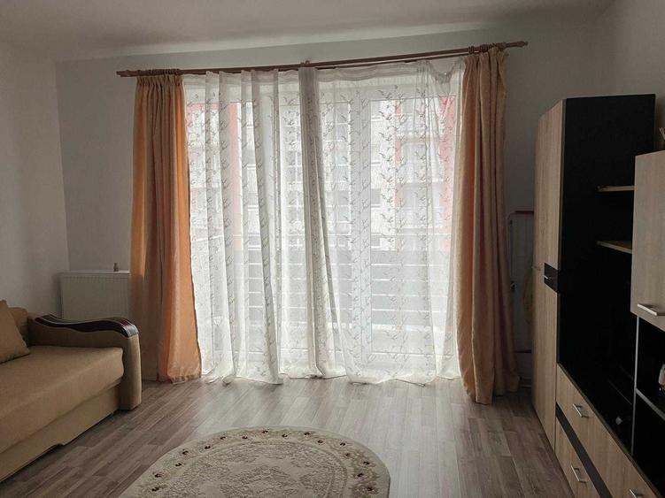 Apartament cu 2 camere decomandat în Avantgarden