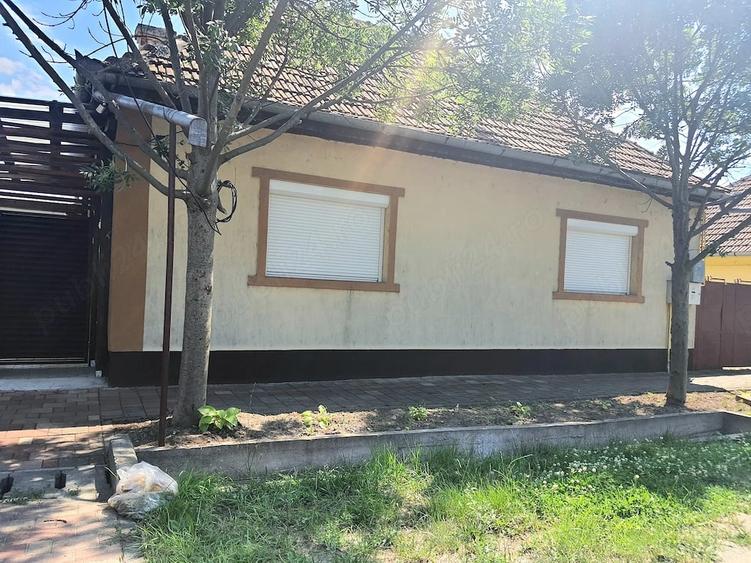 Casă cu Teren 303 Mp în Central