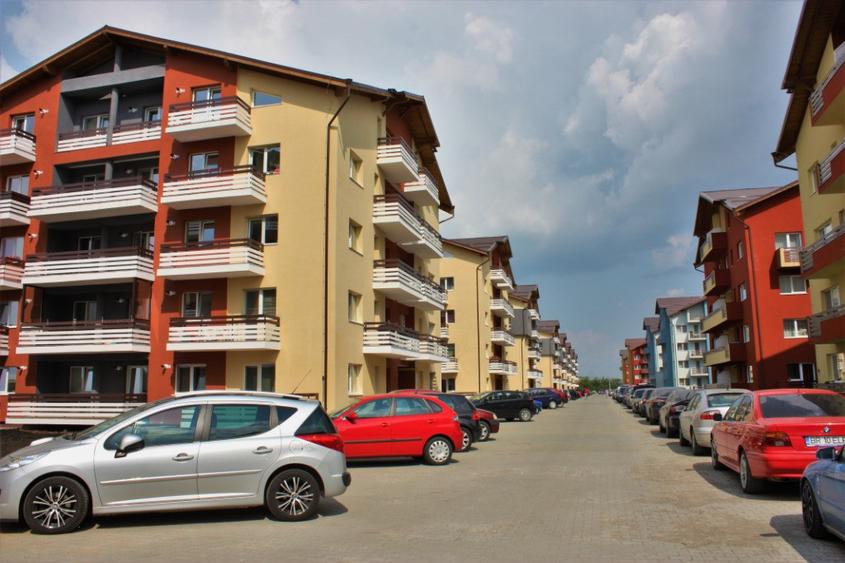 Apartament cu 2 camere decomandat în Sânpetru