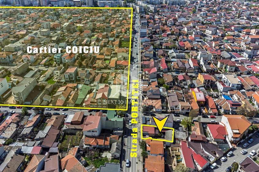 Casă individuală cu 5 camere cu Canalizare în Trocadero