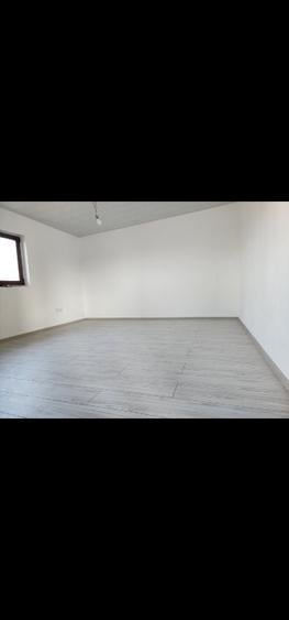 Casă individuală cu 5 camere cu Teren 2000 Mp în Moșteni