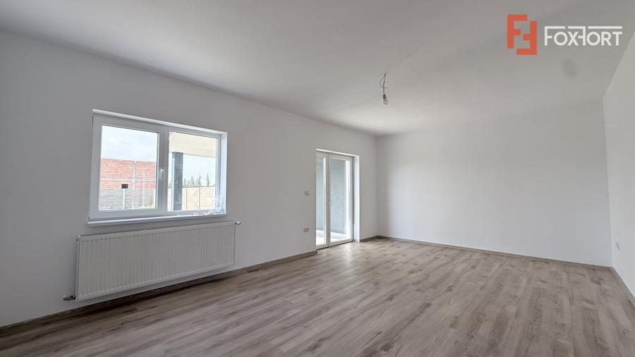 Duplex cu 4 camere cu Canalizare în Moșnița Nouă