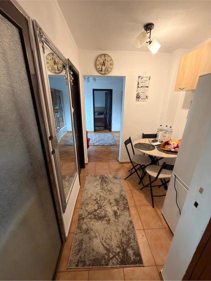 Apartament cu 2 camere semidecomandat în Hipodrom