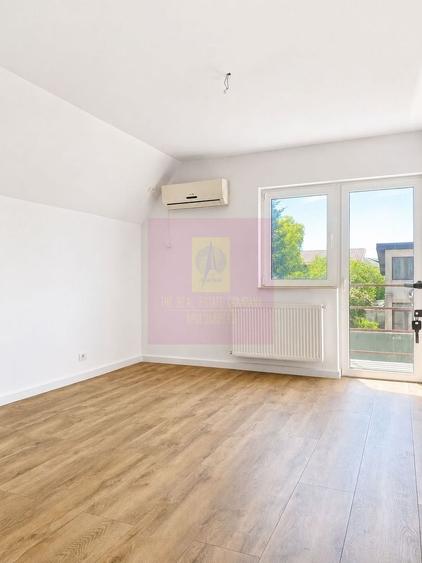 Duplex cu 4 camere cu Canalizare în Mogoșoaia