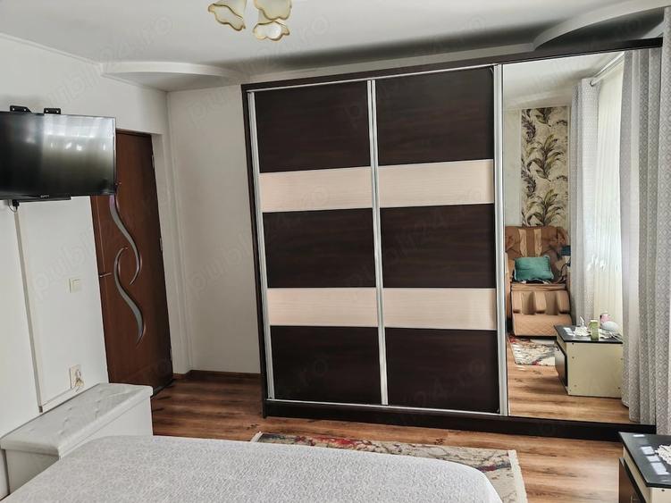 Casă cu 5 camere cu Teren 900 Mp în Stăuceni