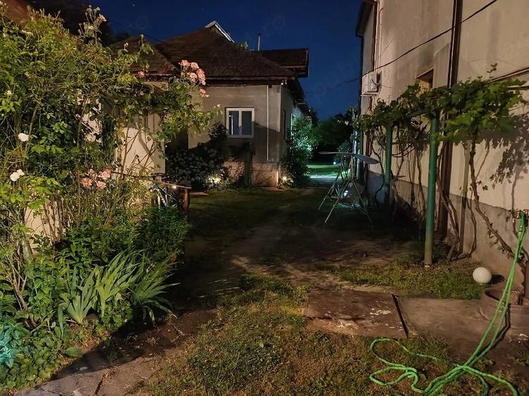 Casă cu Teren 1033 Mp în Central