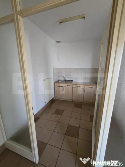 Spațiu comercial, de 223 mp, în Central
