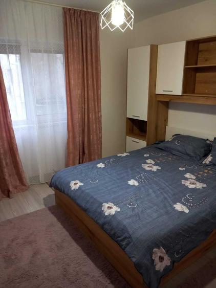Apartament cu 2 camere decomandat în Casa de Cultură