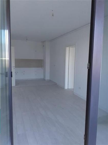 Apartament cu 3 camere decomandat în Rahova