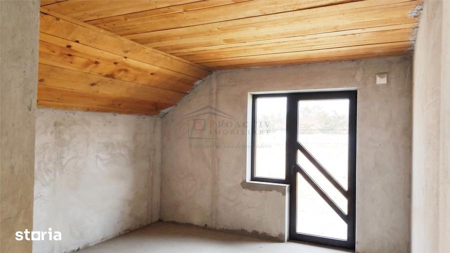 Casă cu 4 camere cu Teren 1150 Mp în Central