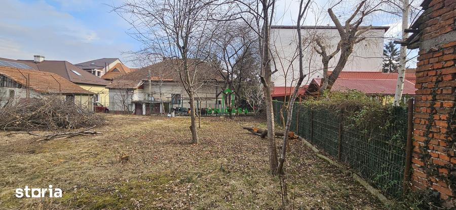 Casă cu 4 camere cu Teren 920 Mp în Central