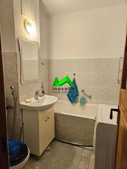 Apartament cu 3 camere decomandat, mobilat în Central