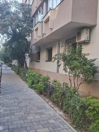 Apartament cu 2 camere decomandat în Lacul Tei