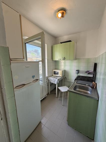 Garsonieră decomandată, mobilată în Complex Studențesc