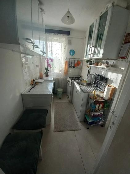 Apartament cu 2 camere semidecomandat în Podul de Piatră
